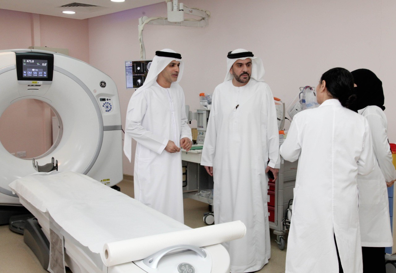 وكيل وزارة الصحة ووقاية المجتمع يتفقد جودة الخدمات الصحية في مستشفى خورفكان