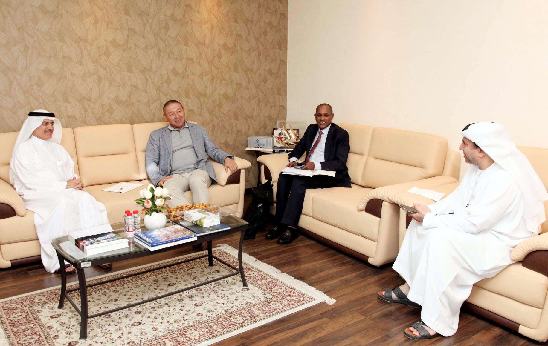 وزارة الصحة ووقاية المجتمع تبحث تعزيز العلاقات مع منظمة التعاون الإسلامي