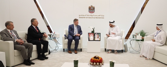 وكيل وزارة الصحة ووقاية المجتمع يبحث مع مساعد وزير التجارة الأمريكي والسفير البريطاني تعزيز العلاقات في المجال الصحي