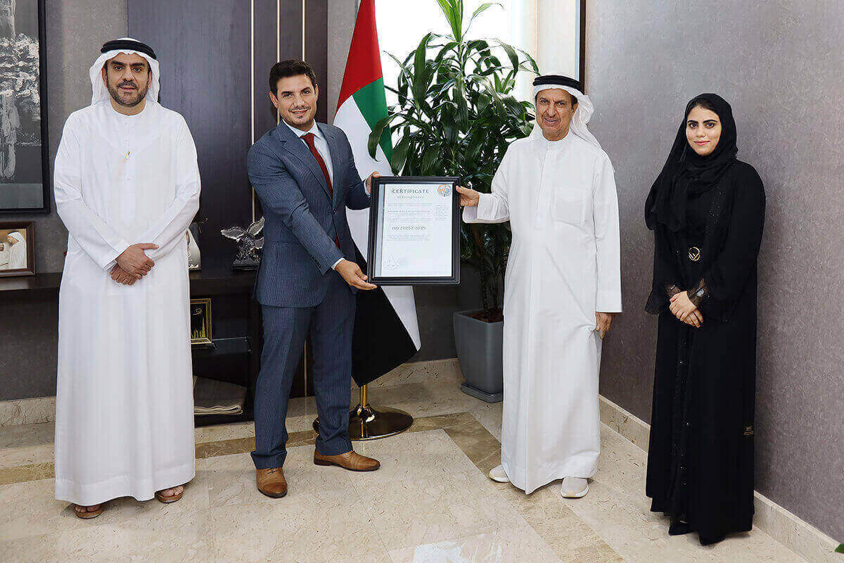 وزارة الصحة ووقاية المجتمع أول جهة اتحادية في المنطقة وأول جهة صحية عالمية تحصل على 3 شهادات آيزو